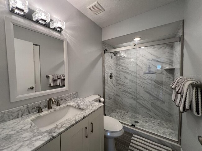 Building Photo - 5262 Wedgewood Ln