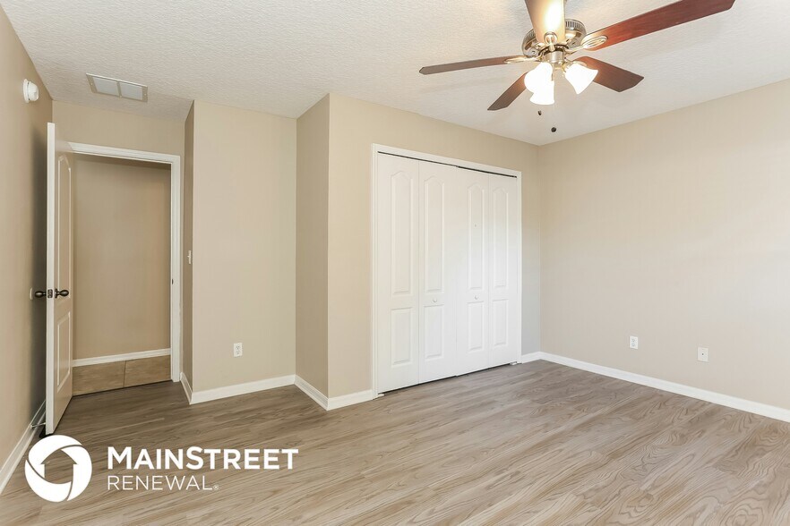 Building Photo - 10002 Lancashire Dr