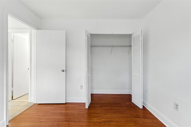 Building Photo - 141 NW 93rd Ave