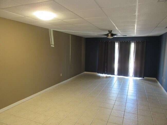 Building Photo - 105 Allen Ave