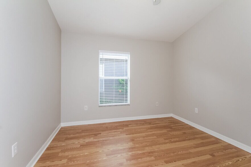 Building Photo - 7817 Monarch Garden Cir