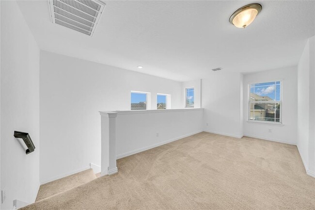 Building Photo - 2050 Egret Ave