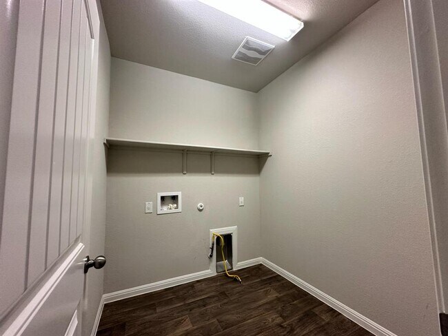 Building Photo - 14010 Luisium View