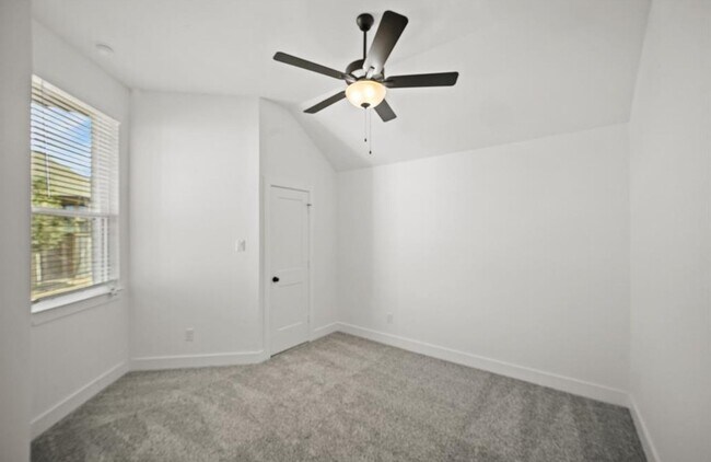 Building Photo - 19839 Burkett Trailhead Wy