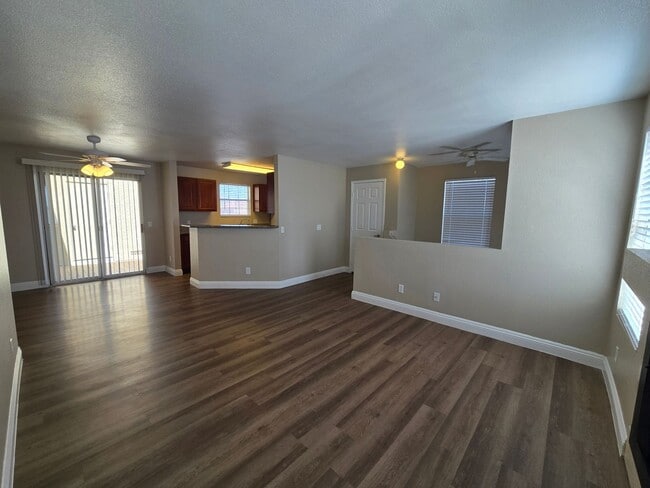 Building Photo - A Fabulous 3 Bedroom Condo in NW Las Vegas.