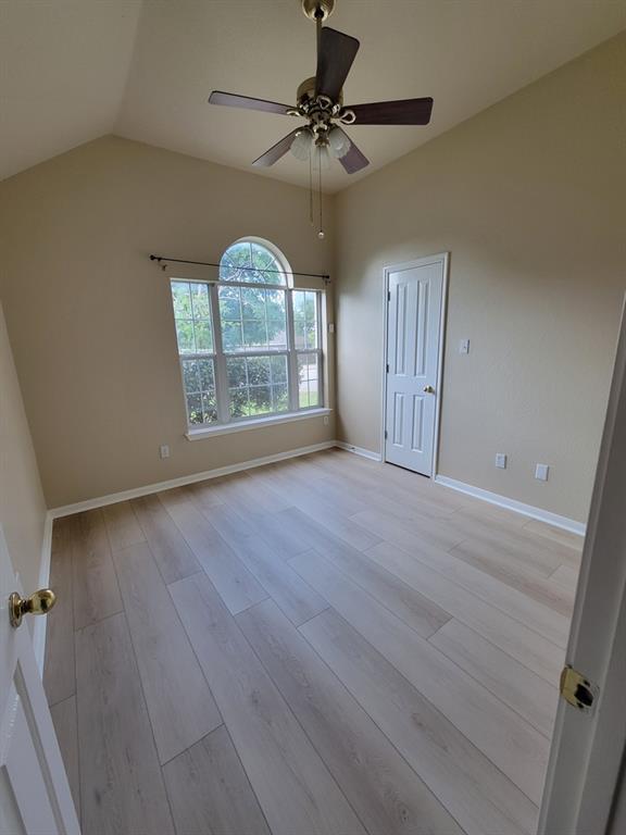 Building Photo - 1013 Howeth Dr