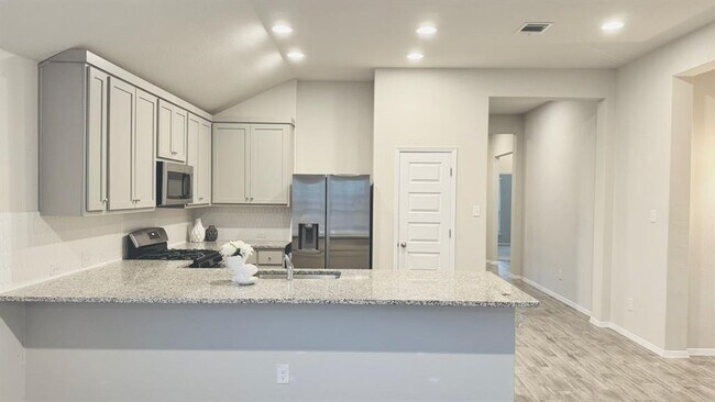 Building Photo - 212 Rollingwood Dr