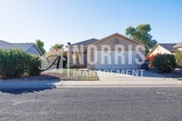Building Photo - Freshly Updated Home with NO HOA