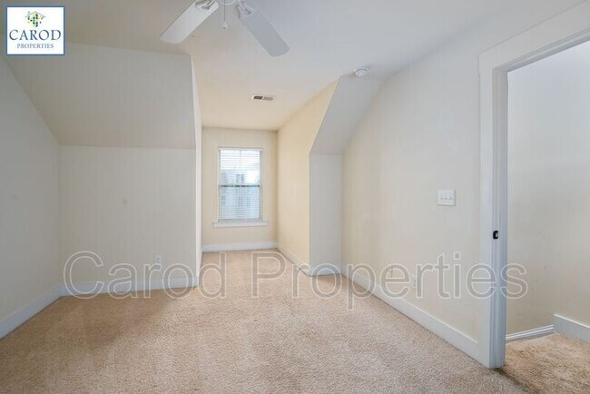 Building Photo - 3840 Willow Green Pl