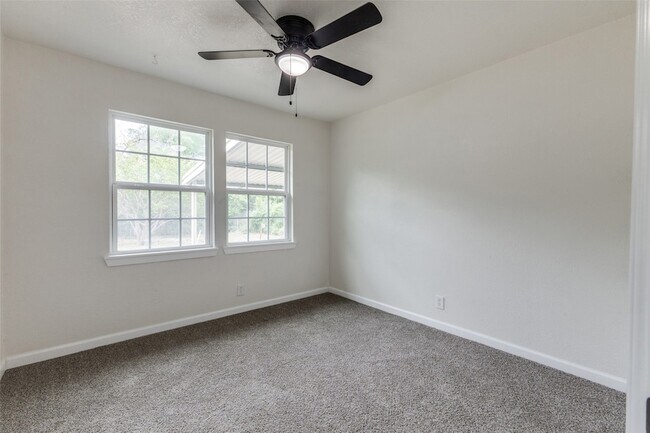 Building Photo - 2908 Scottsbluff Dr