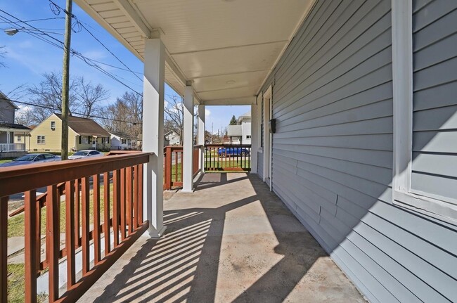 Building Photo - 630 Ewing Ave