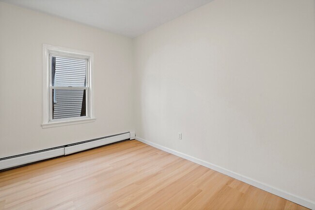 Building Photo - 39 Marley Ave