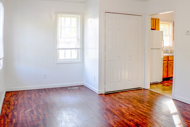 Building Photo - 1026 Stainback St