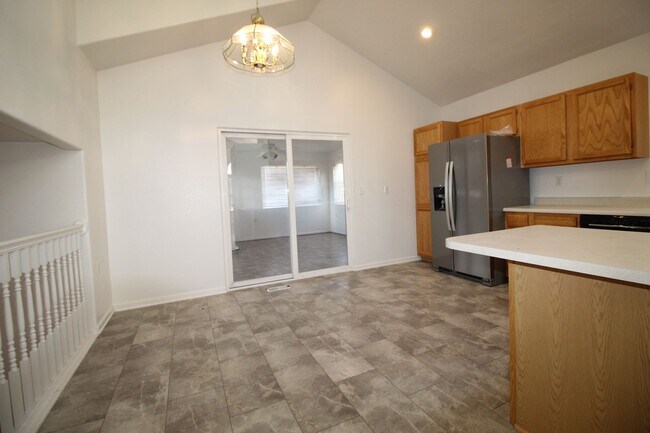 Building Photo - Great Home in West Greeley