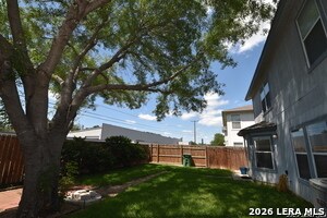Building Photo - 83 Viking Oak