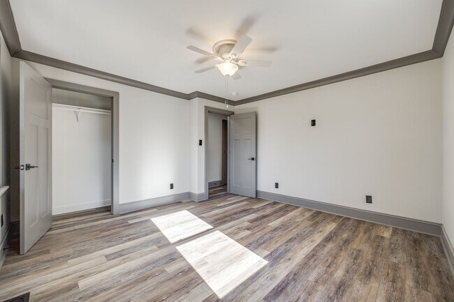 Building Photo - Newly Renovated Rock Hill Home Close to Downtown