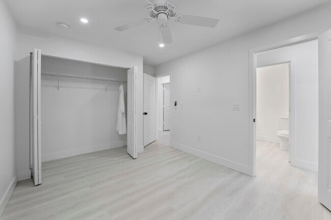 Building Photo - 1279 Beach Rd