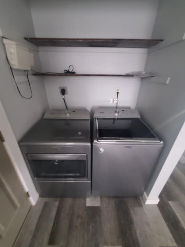 Building Photo - 426 18th Pl S