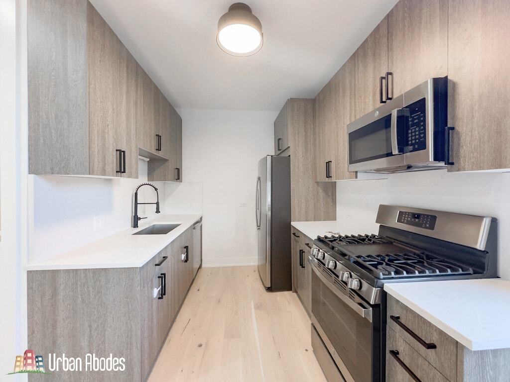 Building Photo - 2129 N Bingham St