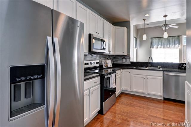 Building Photo - 5845 Nandina Cir