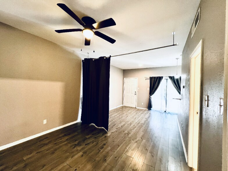 Building Photo - 8800 Westplace Dr