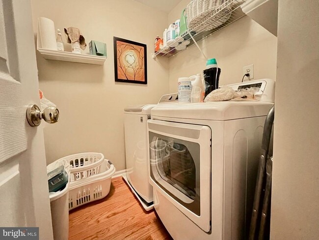 Building Photo - 668 Greycliffe Ln