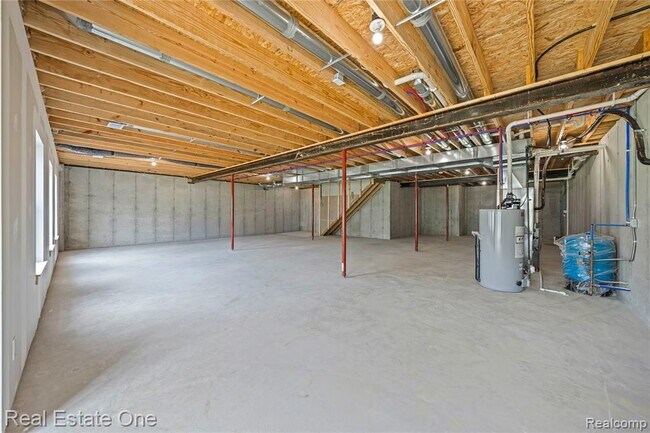 Building Photo - 7453 Village Ct