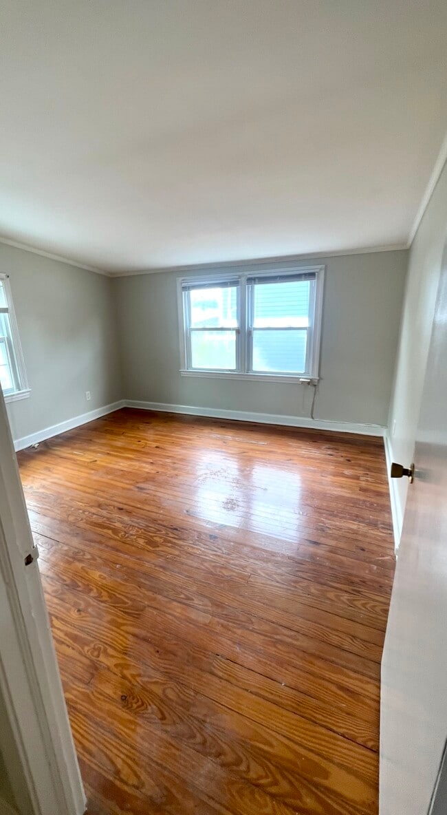 Building Photo - VP Real Estate 21