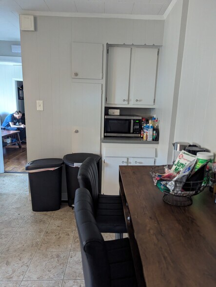 Building Photo - 57-59 Sewall Ave. Unit 2