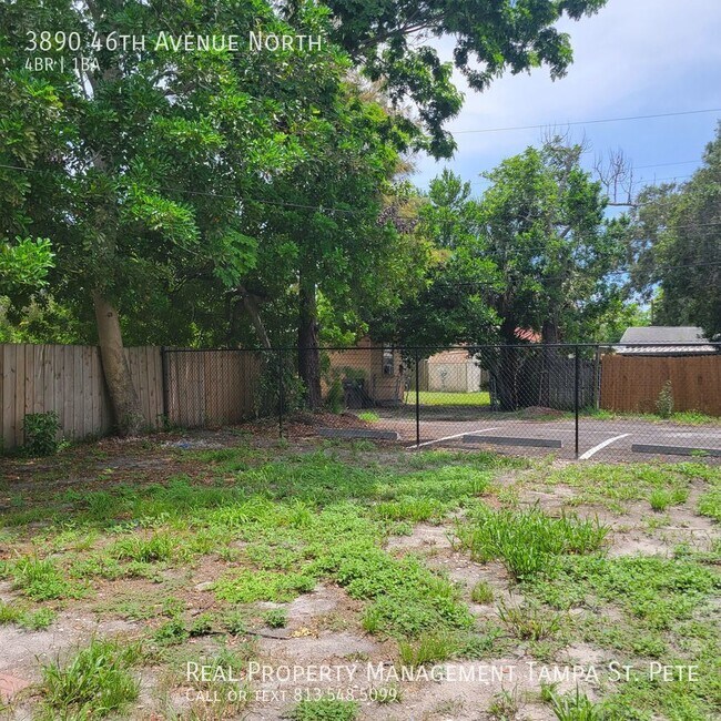 Building Photo - ***THE PERFECT ST PETE REHAB***