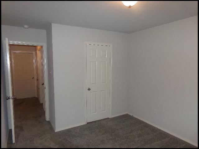 Building Photo - 6097 Saddle Hill Dr