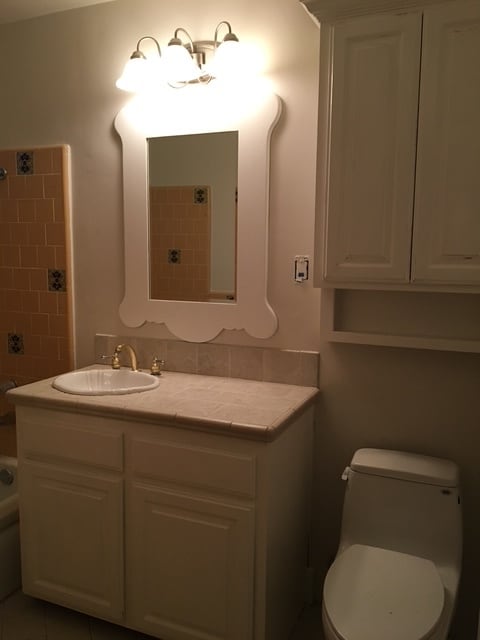 Building Photo - 5729 Bertrand Ave