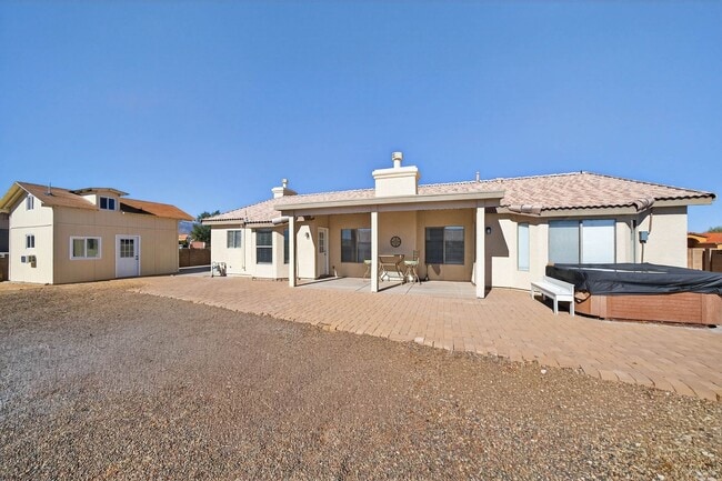 Building Photo - 3824 Plaza De La Yerba