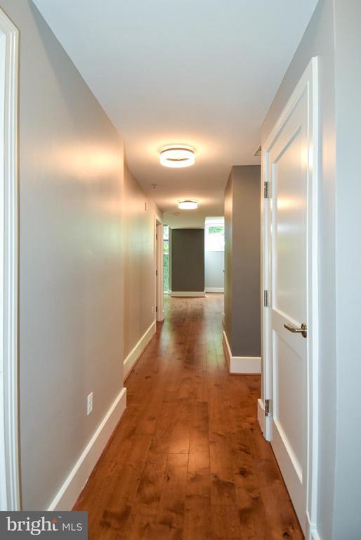 Building Photo - 2100 11th St NW