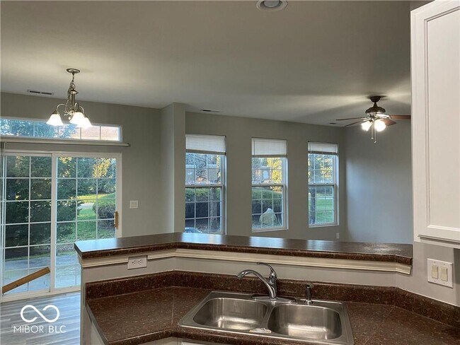 Building Photo - 5608 Castor Way