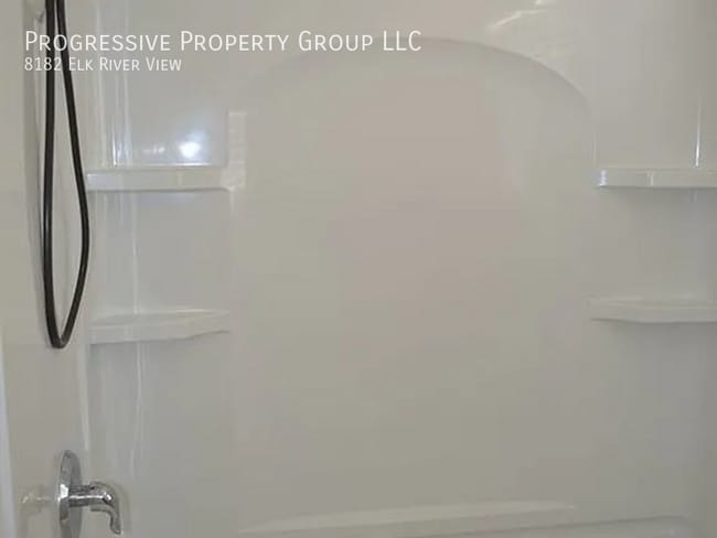 Building Photo - 8182 Elk River View