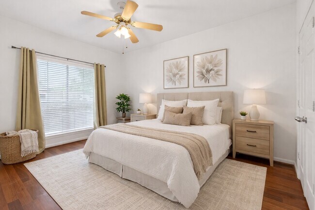 Building Photo - 1330 Old Spanish Trl