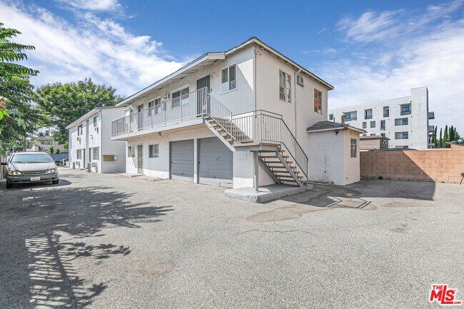 Building Photo - 5524 Elmer Ave