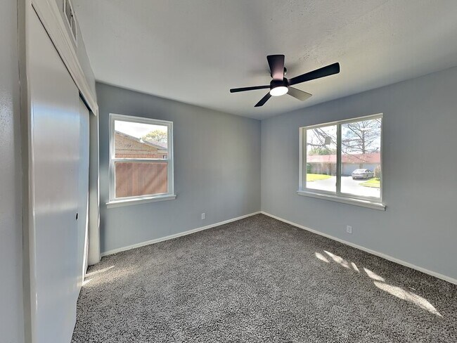 Building Photo - 2111 Melissa St