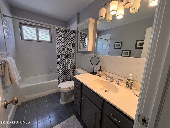 Building Photo - 333 Woodland Ave