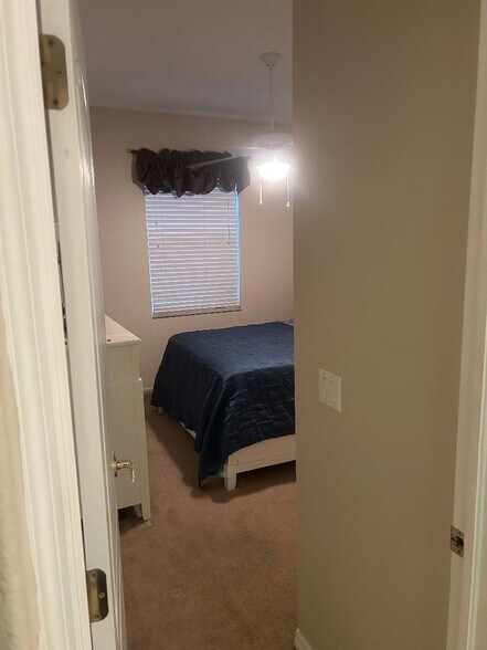 Building Photo - 1003 Fairwaycove Ln