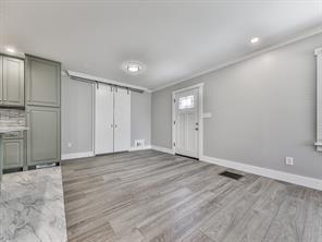 Building Photo - 2406 Pine Dr NW