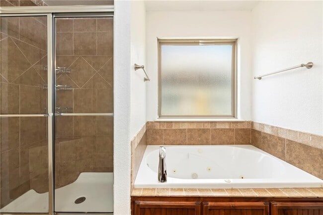 Building Photo - 2958 N Cassius Ln