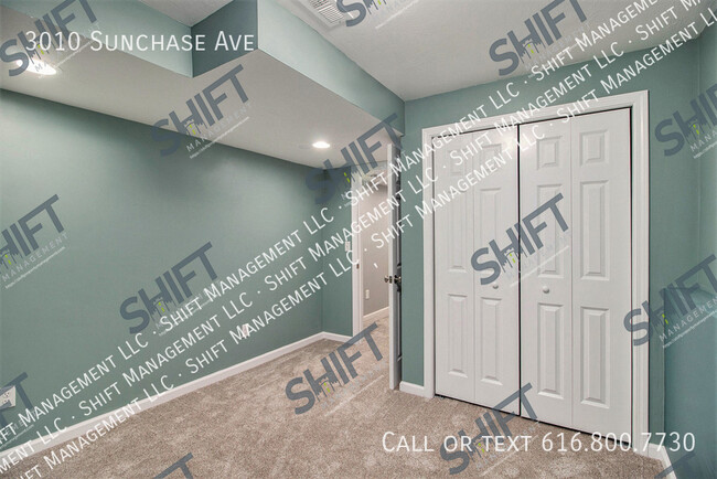 Building Photo - 3010 Sunchase Ave