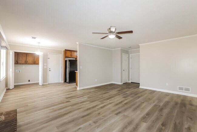 Building Photo - 2117 Tiffany Trail