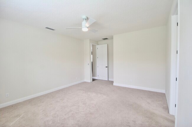 Building Photo - 60 Pienza Ave