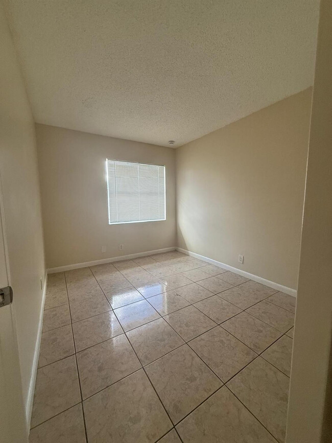 Building Photo - 7903 SW 9th St