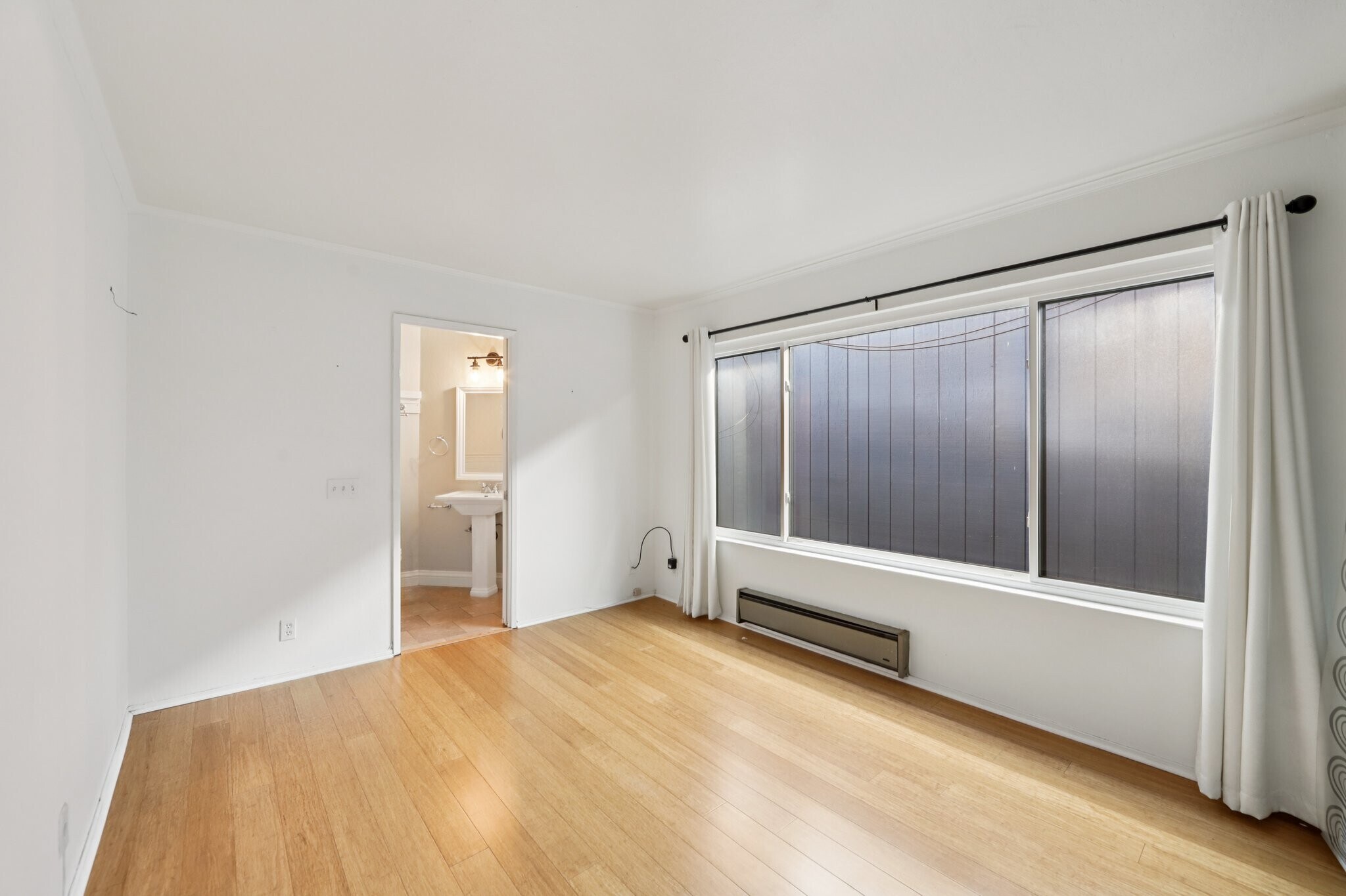 Main Bedroom with bath - 5400 Mountain Blvd