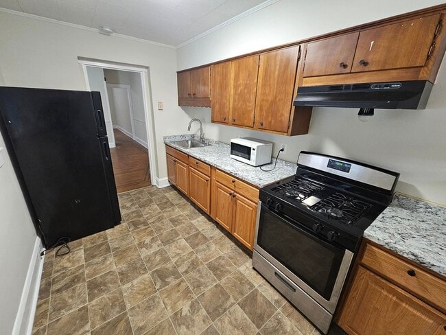 Building Photo - 2 Bedroom 1 Bathroom in Belair-Edison