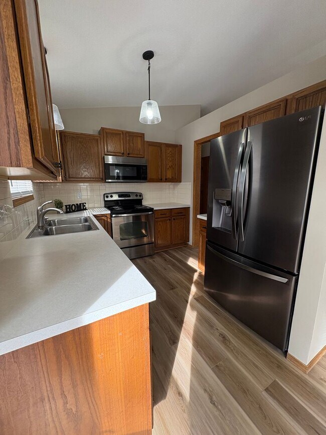 Building Photo - Move in Special- 1/2 off the 2nd full month of rent. Renovated 3 Bedroom 2 Bath Home with a Finis...